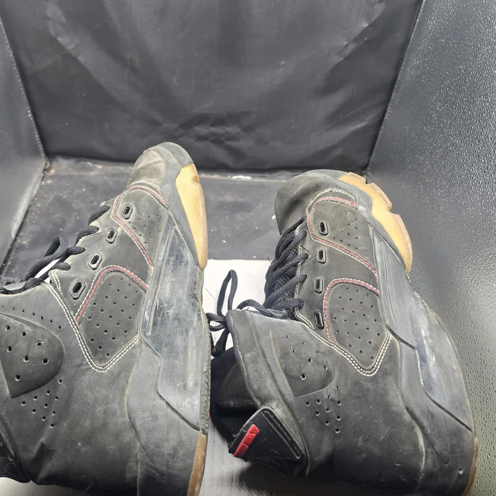 Nike Black‎ and Red Athletic Shoes
